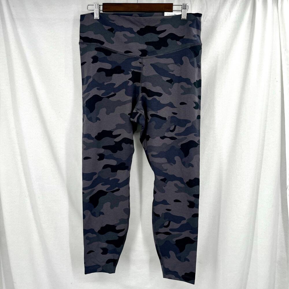 Old Navy Active Powersoft Leggings Women XL Camo High Rise Go Dry 7/8 Ankle NWT